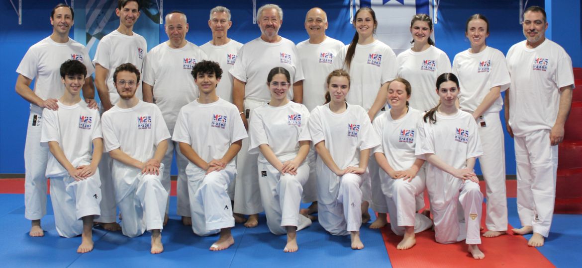 M25 Karate training group pix