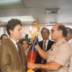 RICKY LANDAU gets flag from the gov to represent Venezuela