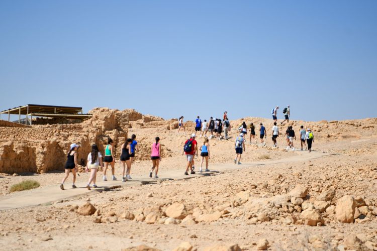 Good shot MUSA group walking atop Masada DSC_8121