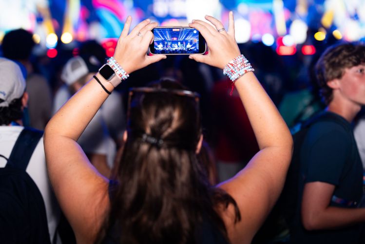 Good shot girl takes photo of stage at Closing Ceremony DSC04976