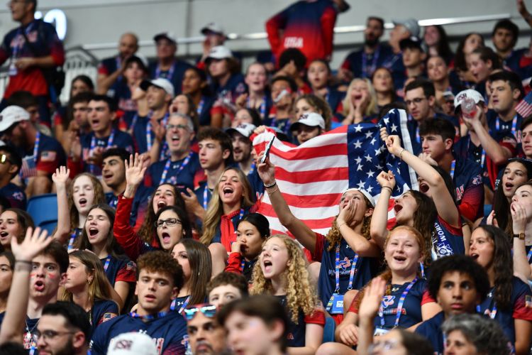 Great shot MUSA delegation happy holding USA flag in Pais Arena DSC_7464