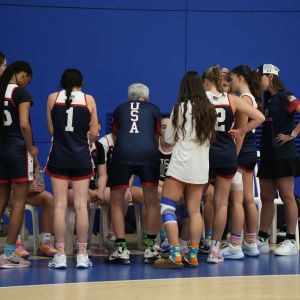 U17 Girls' Basketball huddle AMH00592 U17 Girls' Basketball huddle AMH00592